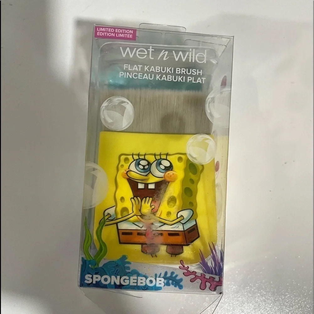 WET & WILD x Spongebob Squarepants Flat Kabuki Brush